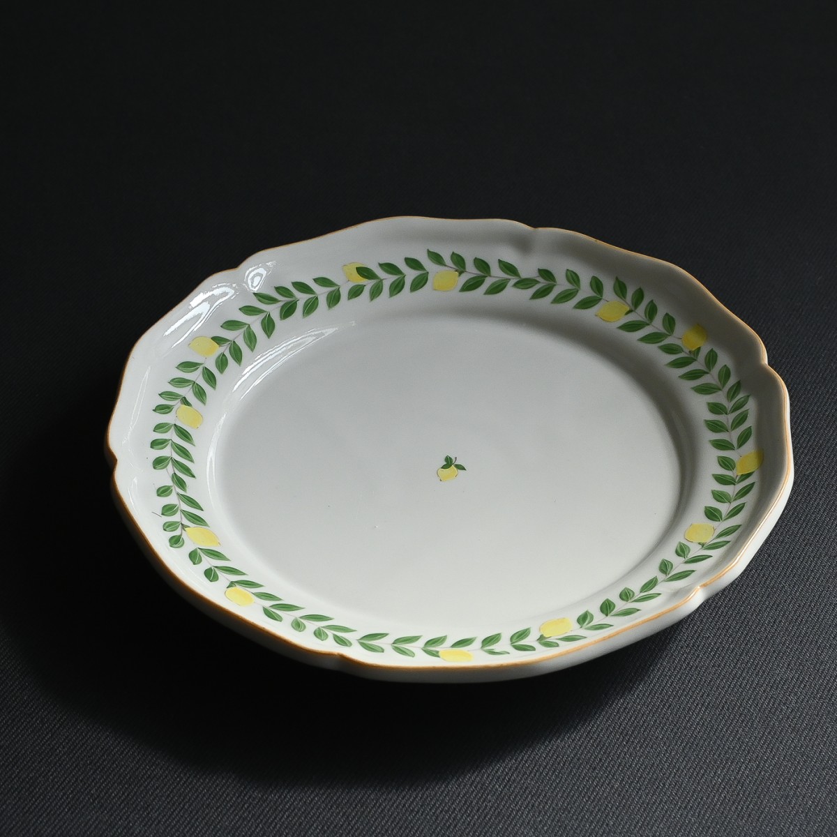阿部慎太朗 花形リム皿 レモン 檸檬 6寸（約18.5cm） 最適な価格 Amazon.co.jp: ホーム : 檸檬 レモン 6寸 花形リム皿