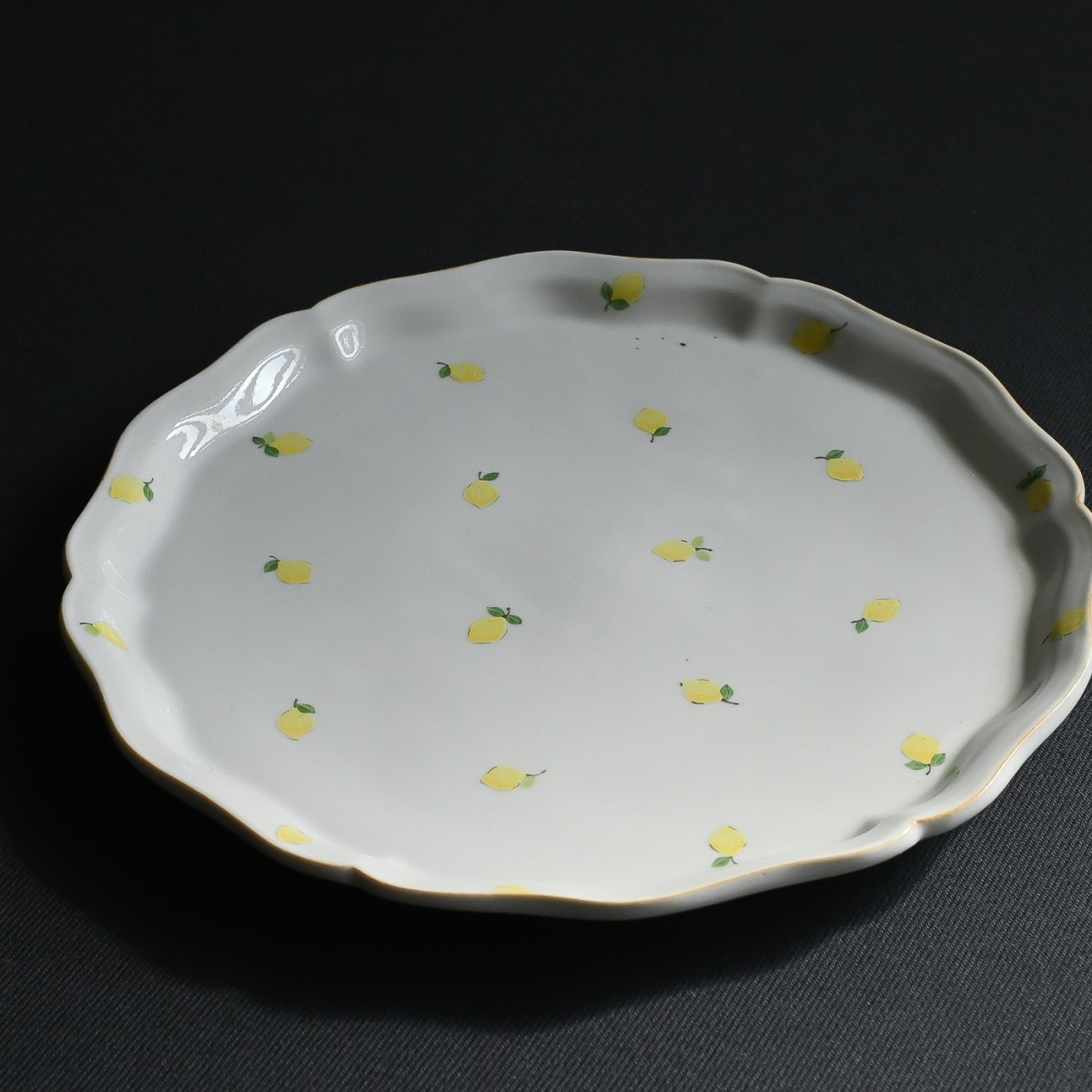 阿部慎太朗 花形リム皿 レモン 檸檬 6寸（約18.5cm） 阿部慎太朗 | 花型リム皿 6寸 檸檬 - コハルアン